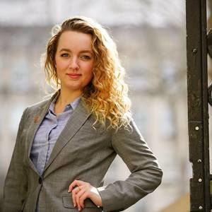 Meet your Posher, Emma